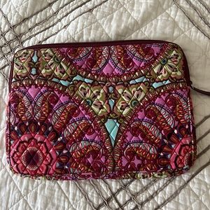 Vera Bradley Laptop Tablet Case Sleeve burgundy